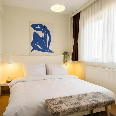 2 Bedroom W. Balcony And Sea View @ Cihangir No:6 *